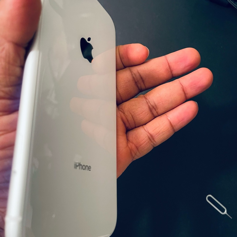 iPhone XR GB 64 Unlocked